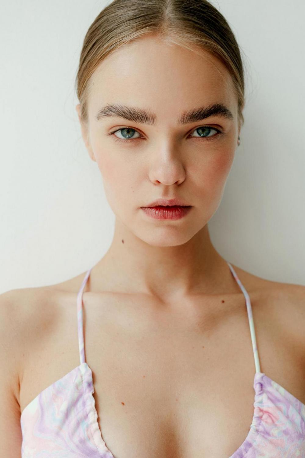 Liza Jezhora image