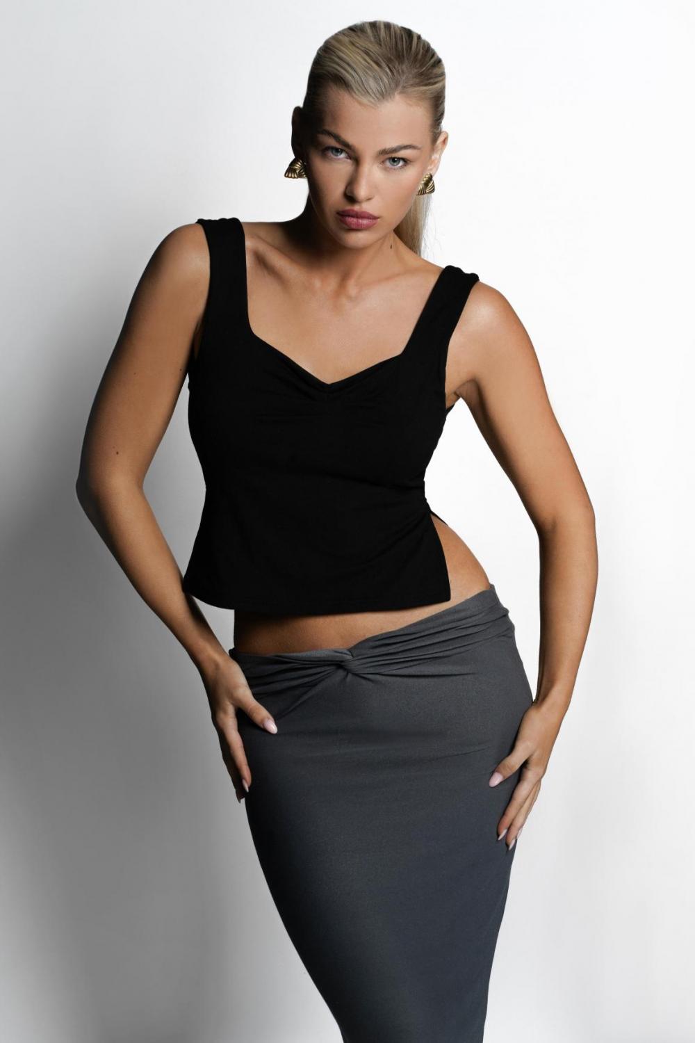 Lauren Simmons image