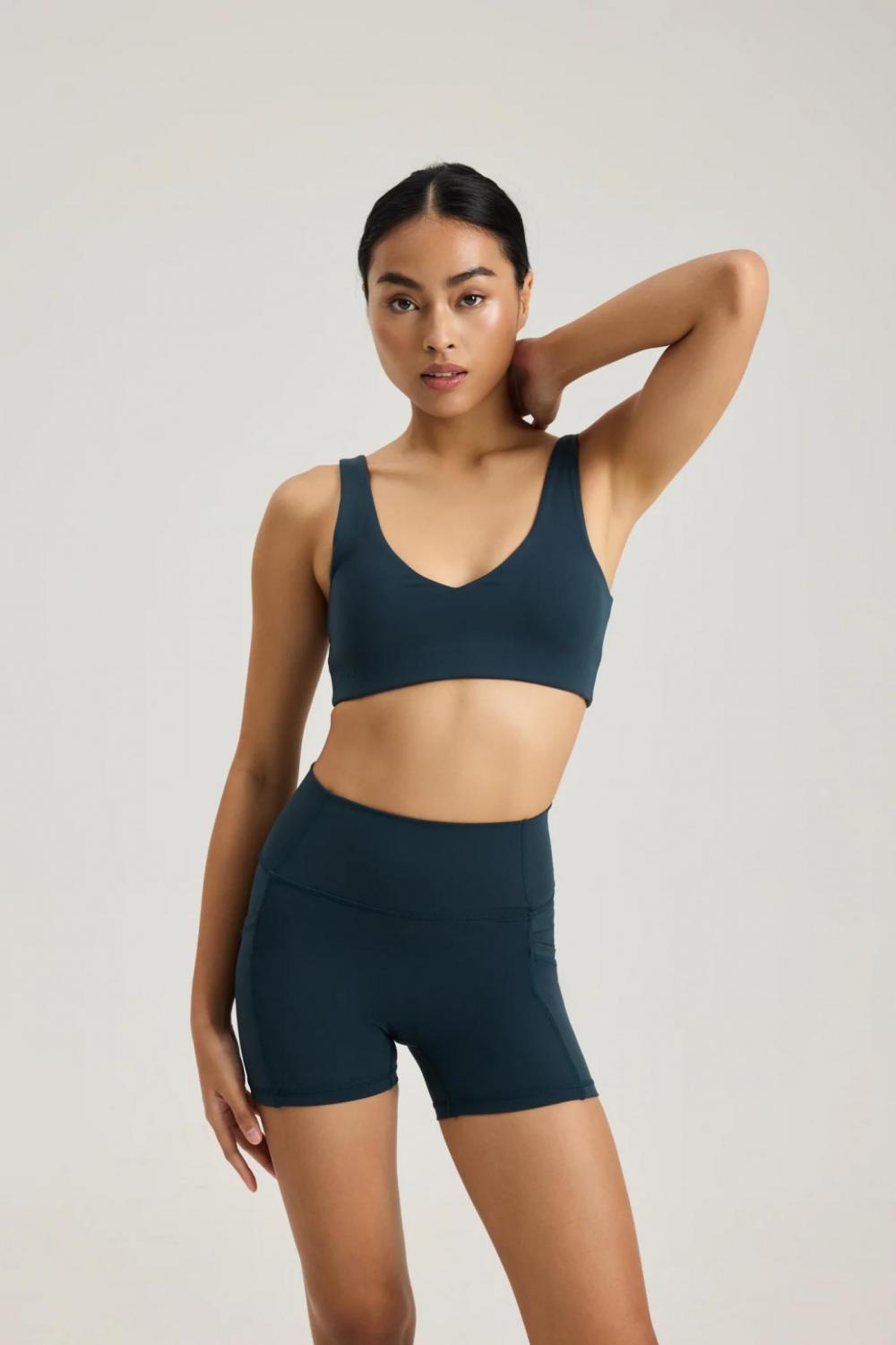 Melanie Fernandez image