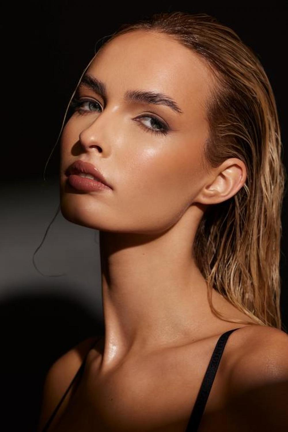 Daisy Ross image