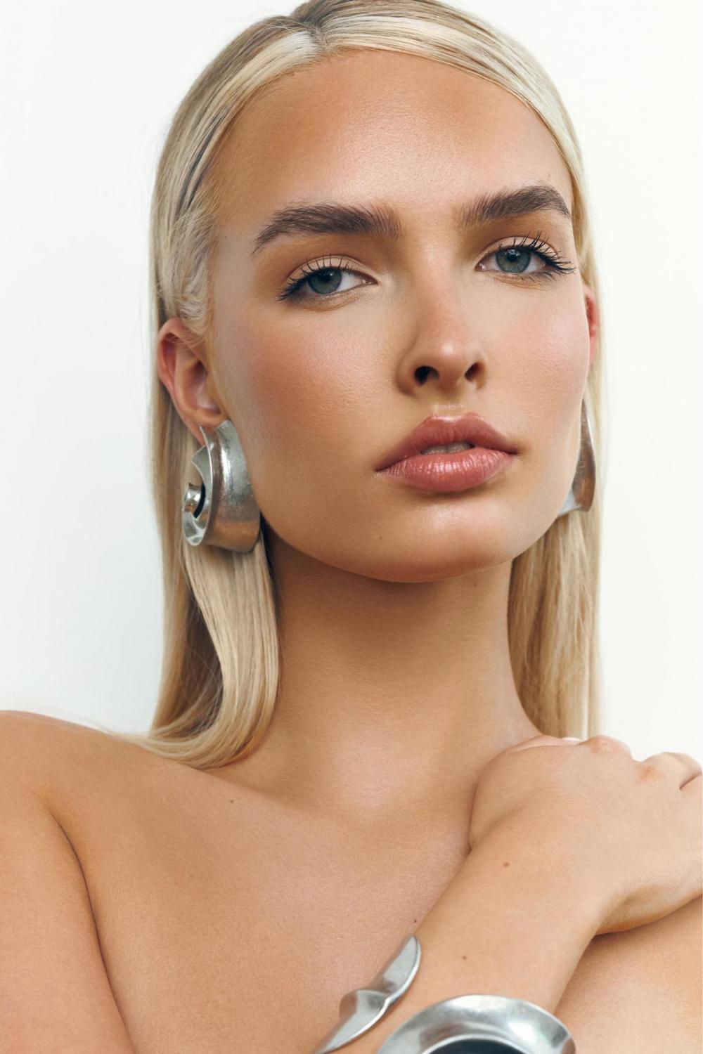 Daisy Ross image