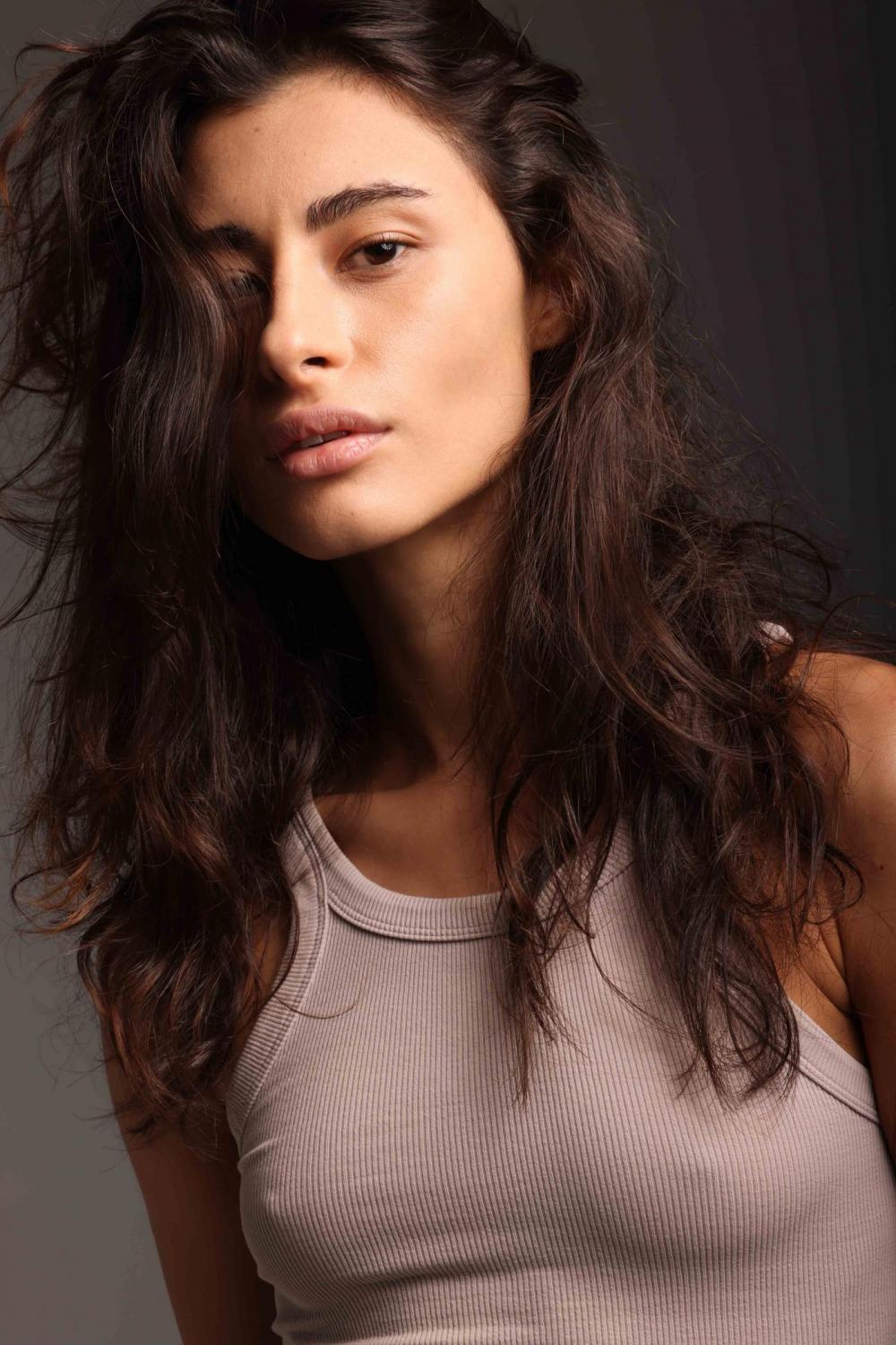 Paula Batista image