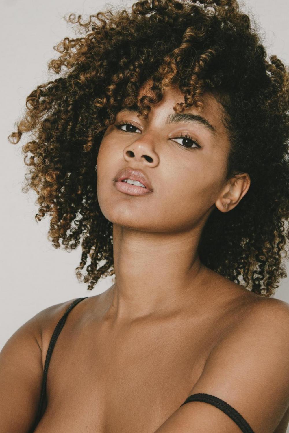 Kelly Furtado image
