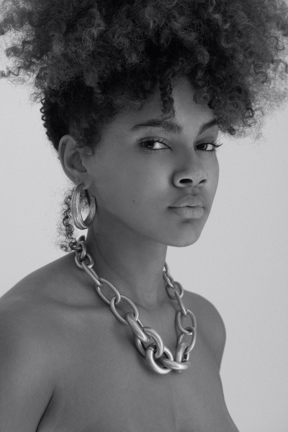 Kelly Furtado image
