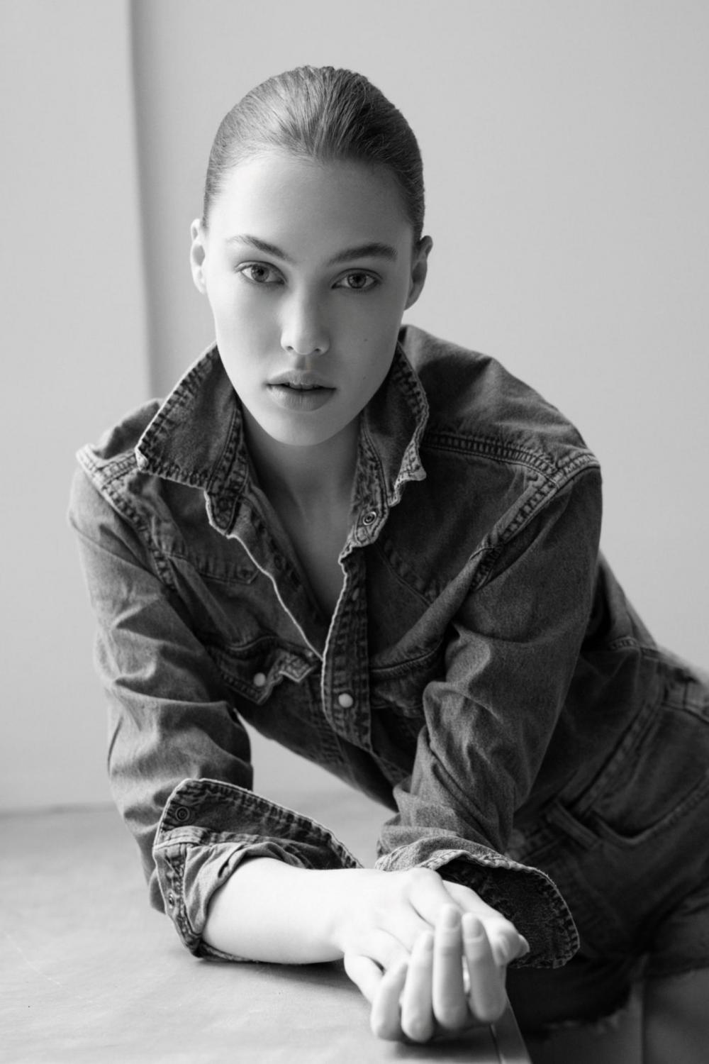 Julia Wojtyga image