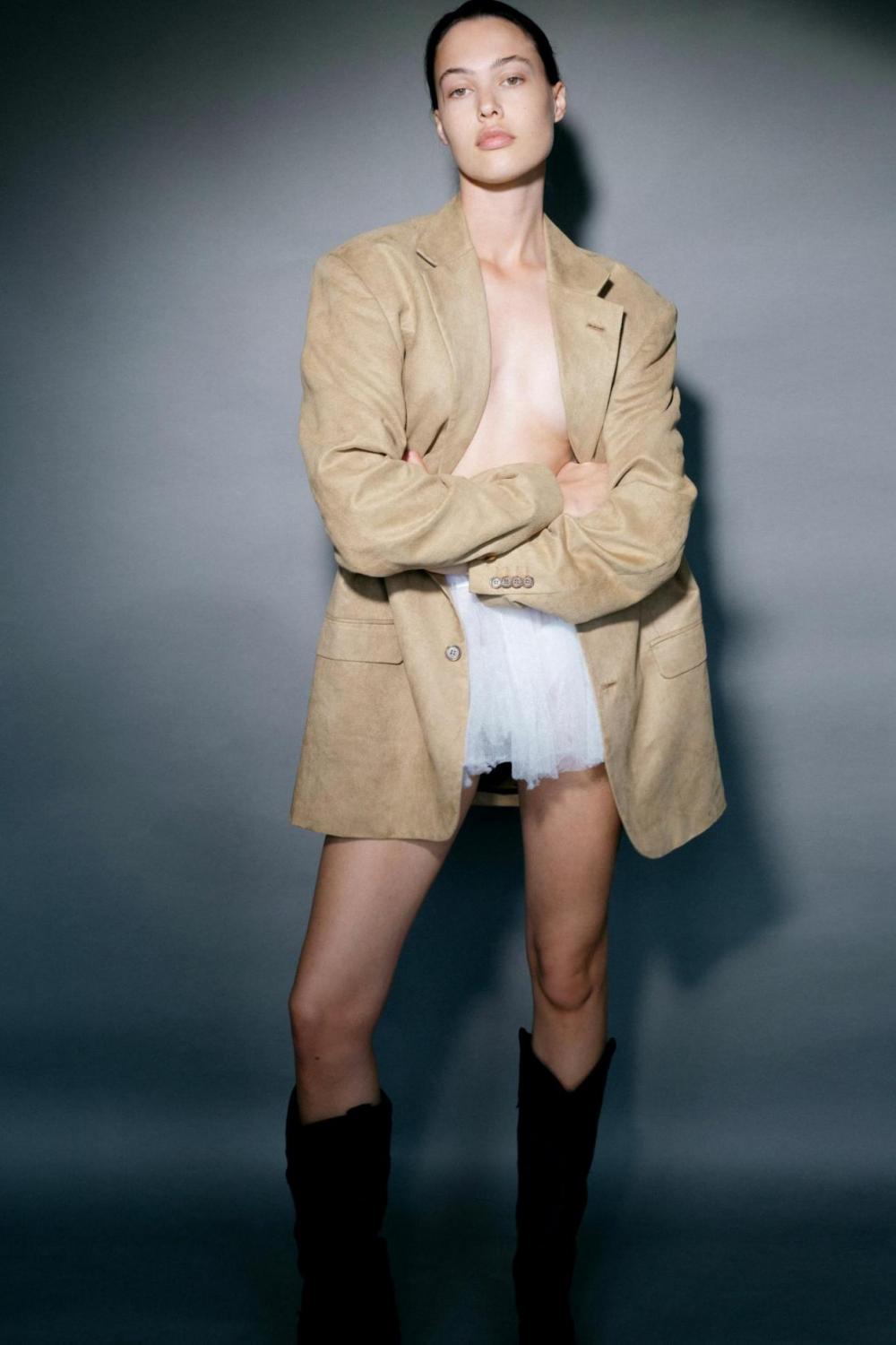 Julia Wojtyga image