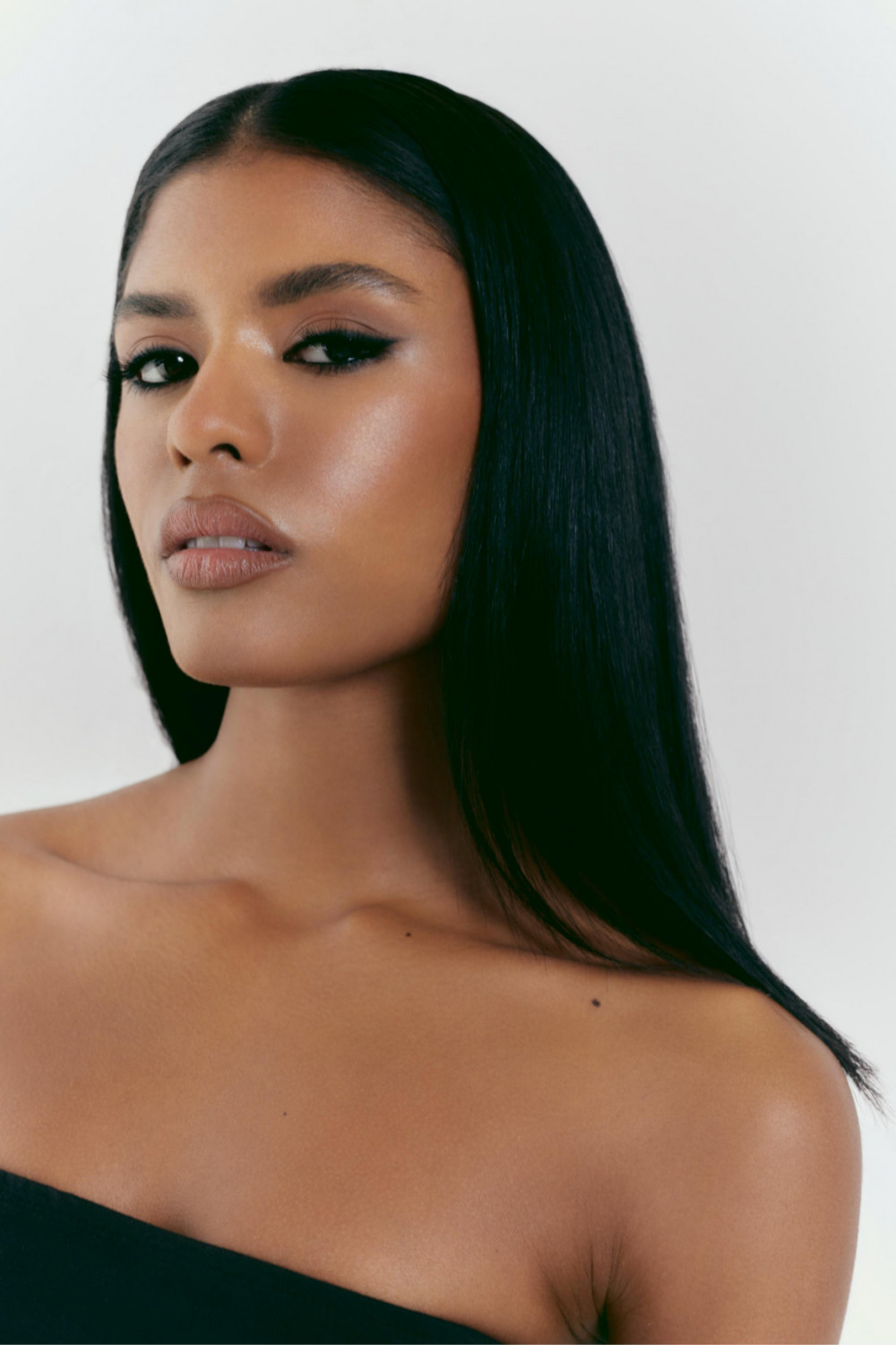 Athena Brown image