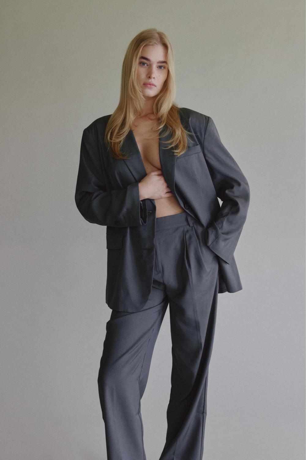 Ashley Niemann image