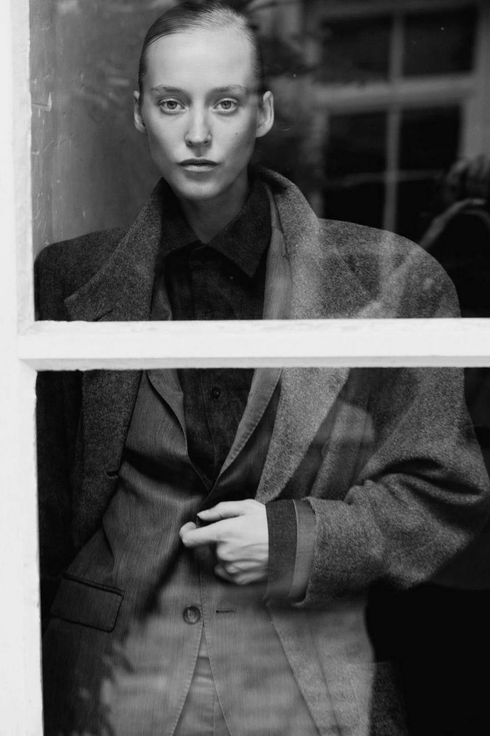 Eva Berzina image