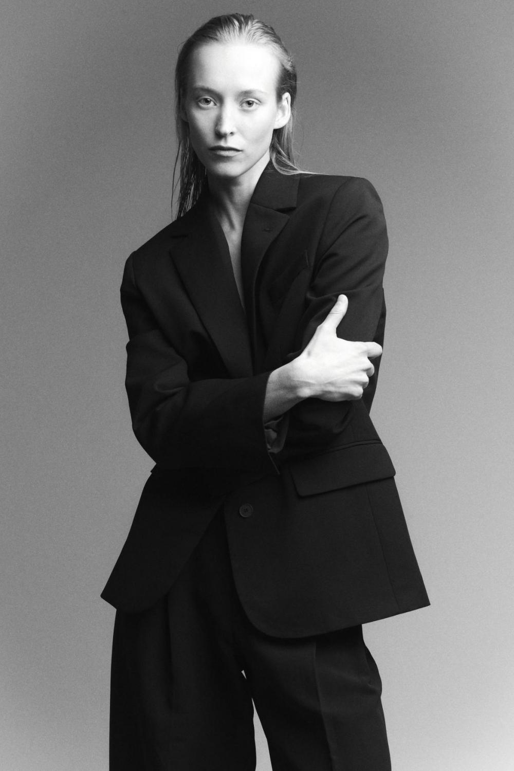 Eva Berzina image