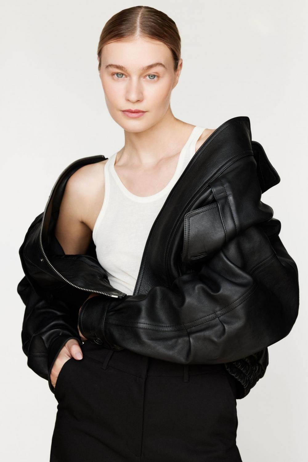 Lucy Hunt image