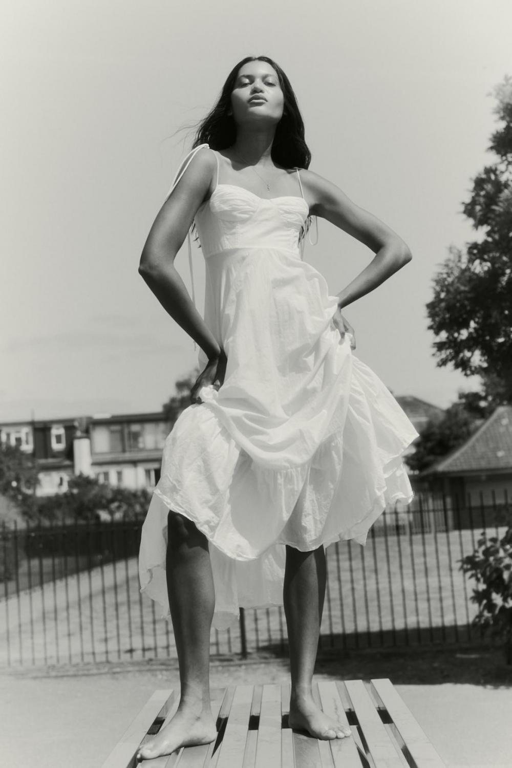 Helena Chichester image