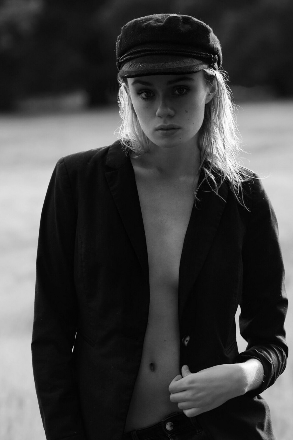 Claudia Thompson image